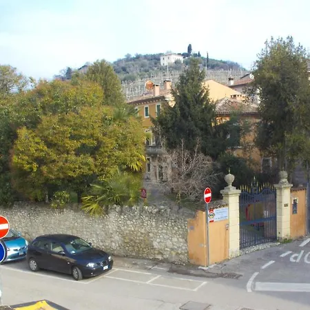 Hotel Alla Pesa 2*