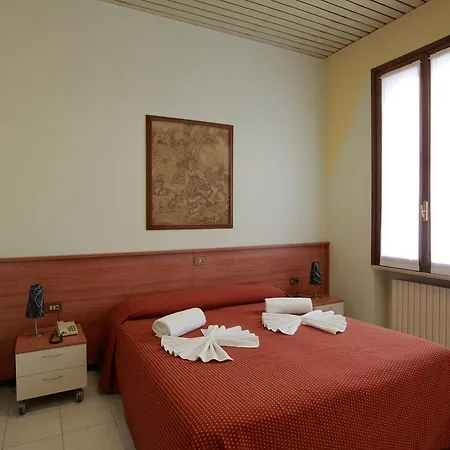 Hotel Alla Pesa 2*
